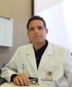 Dr. Alex Ferré Masó. Médico especialista en trastonros del sueño. Clinica del sueño, Unidad del sueño. Tratamiento del insomnio.